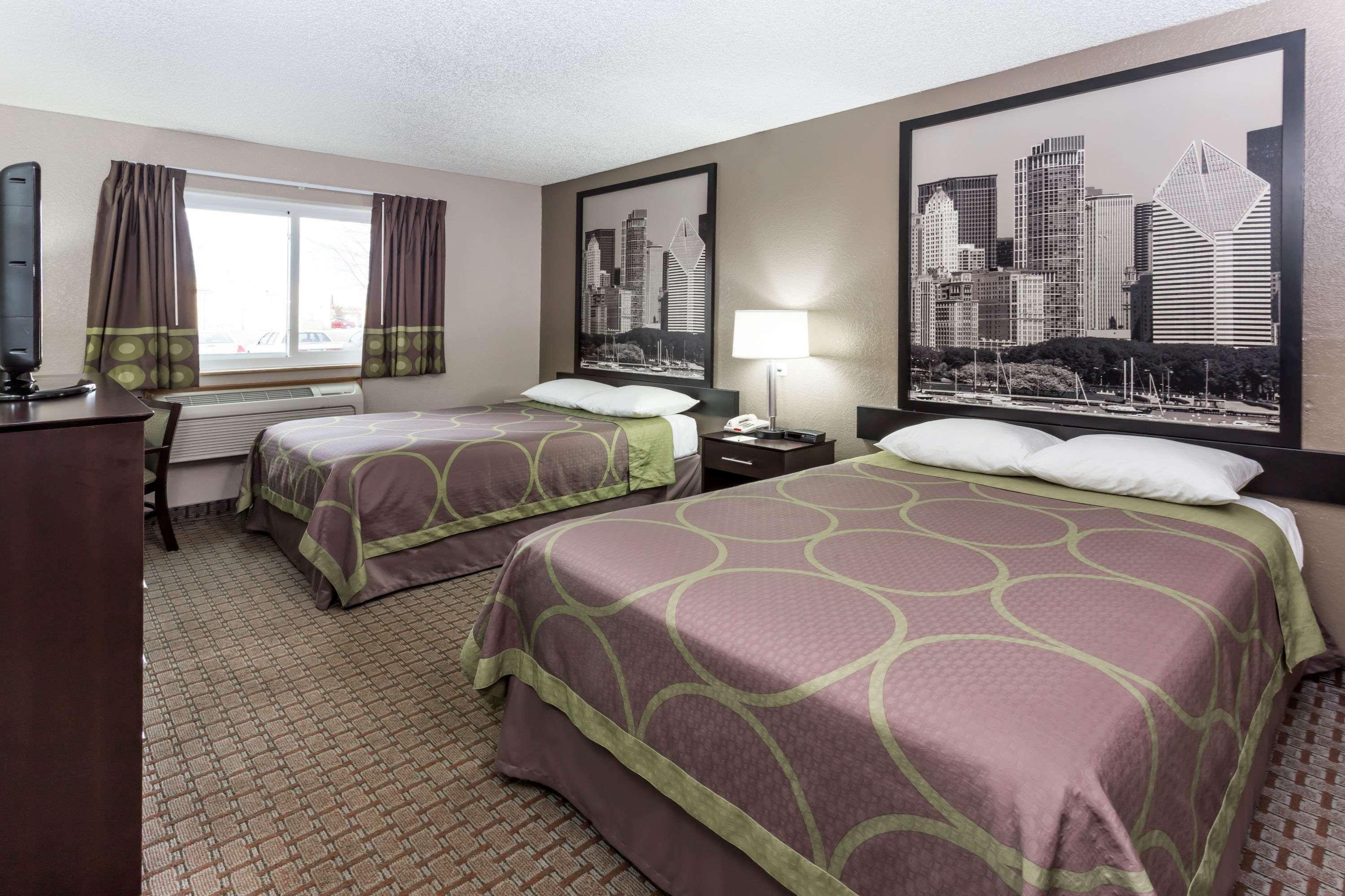 Super 8 By Wyndham Mundelein/Libertyville Area Buitenkant foto
