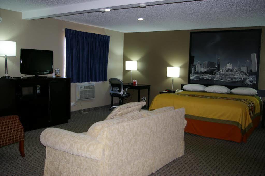 Super 8 By Wyndham Mundelein/Libertyville Area Buitenkant foto